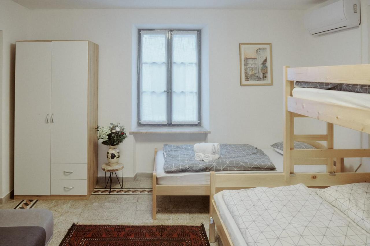 Apartments Pr' Stormanu Kanal Екстер'єр фото