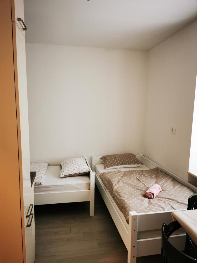 Apartments Pr' Stormanu Kanal Екстер'єр фото